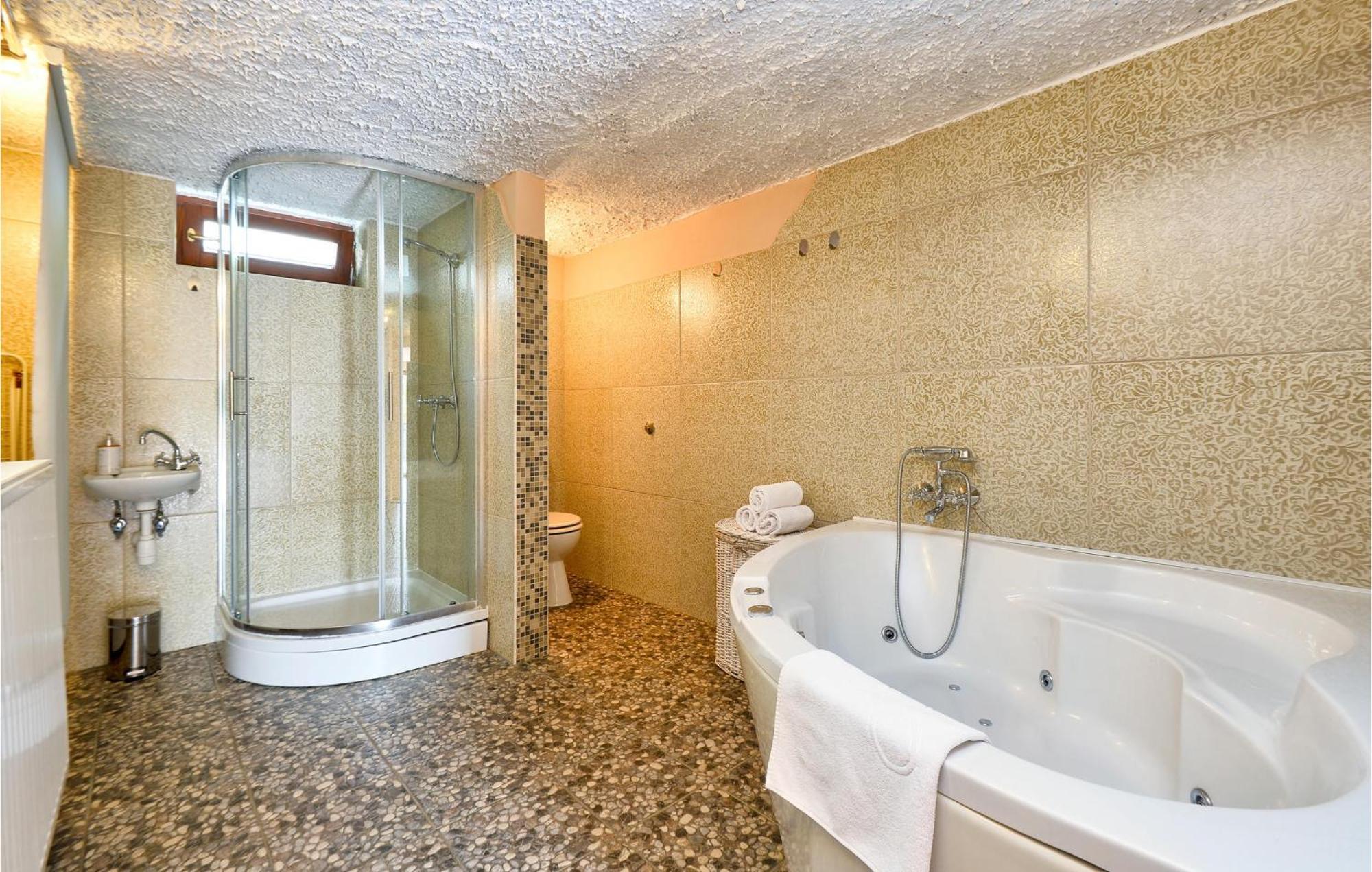 Beautiful Home In Sv,Martin Na Muri With Jacuzzi Muraszentmárton Kültér fotó
